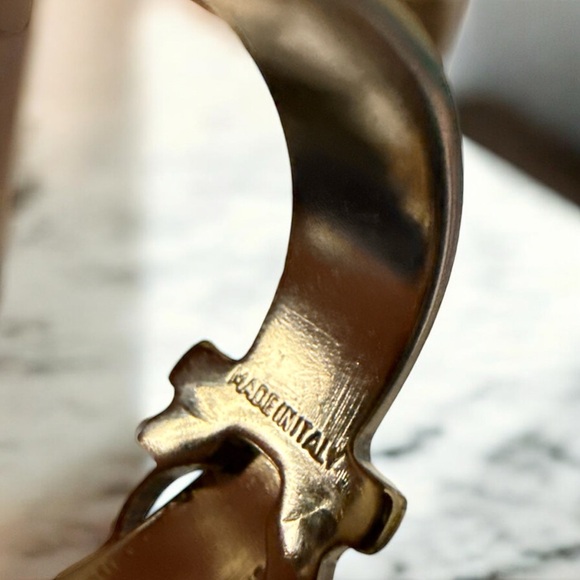 Salvatore Ferragamo Gold Tone Scarf Buckle Ring - Picture 5 of 6